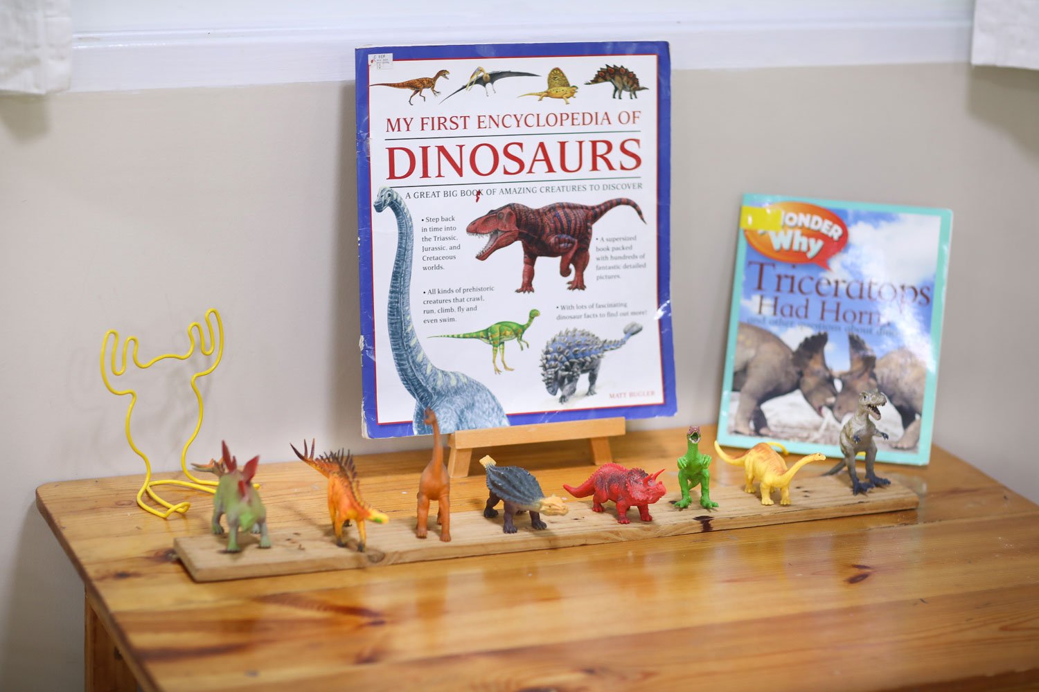 dinosaur-theme-and-book.jpg