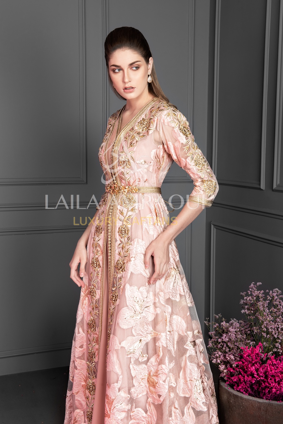 V1807 4500AED/$1225