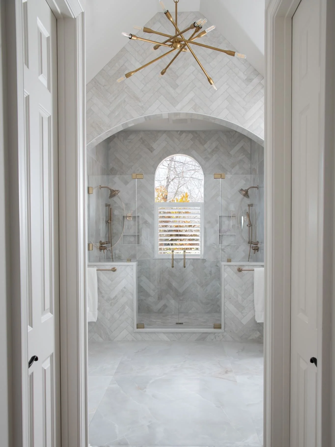 Dear Santa - yes, please 🚿

Designer @handleyhomeinteriors 
Photography @victoriamoonphoto 

Charlotte Bathroom Renovations | Charlotte Bathroom Design | Interior Designers | Interior Design | Charlotte Photography | Photographer Interiors