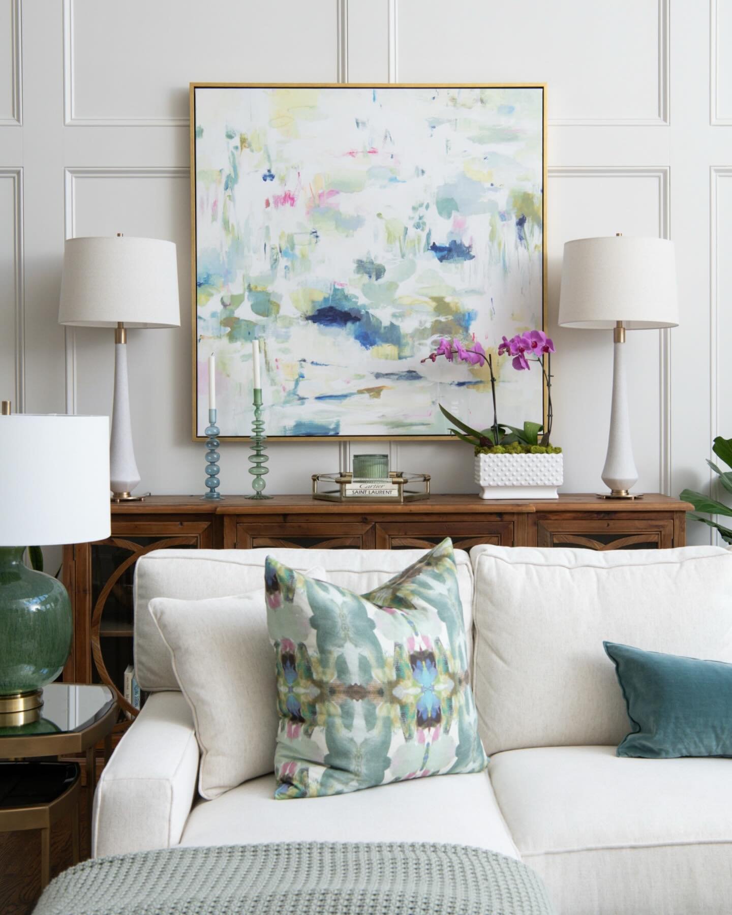 Beautiful interiors deserve beautiful imagery. Honored to capture spaces like these ✨

PSA: I have so many more gorgeous projects I haven&rsquo;t shared yet... Coming soon&mdash;more cozy interiors, exceptional design, and some culinary beauty! 

Pho