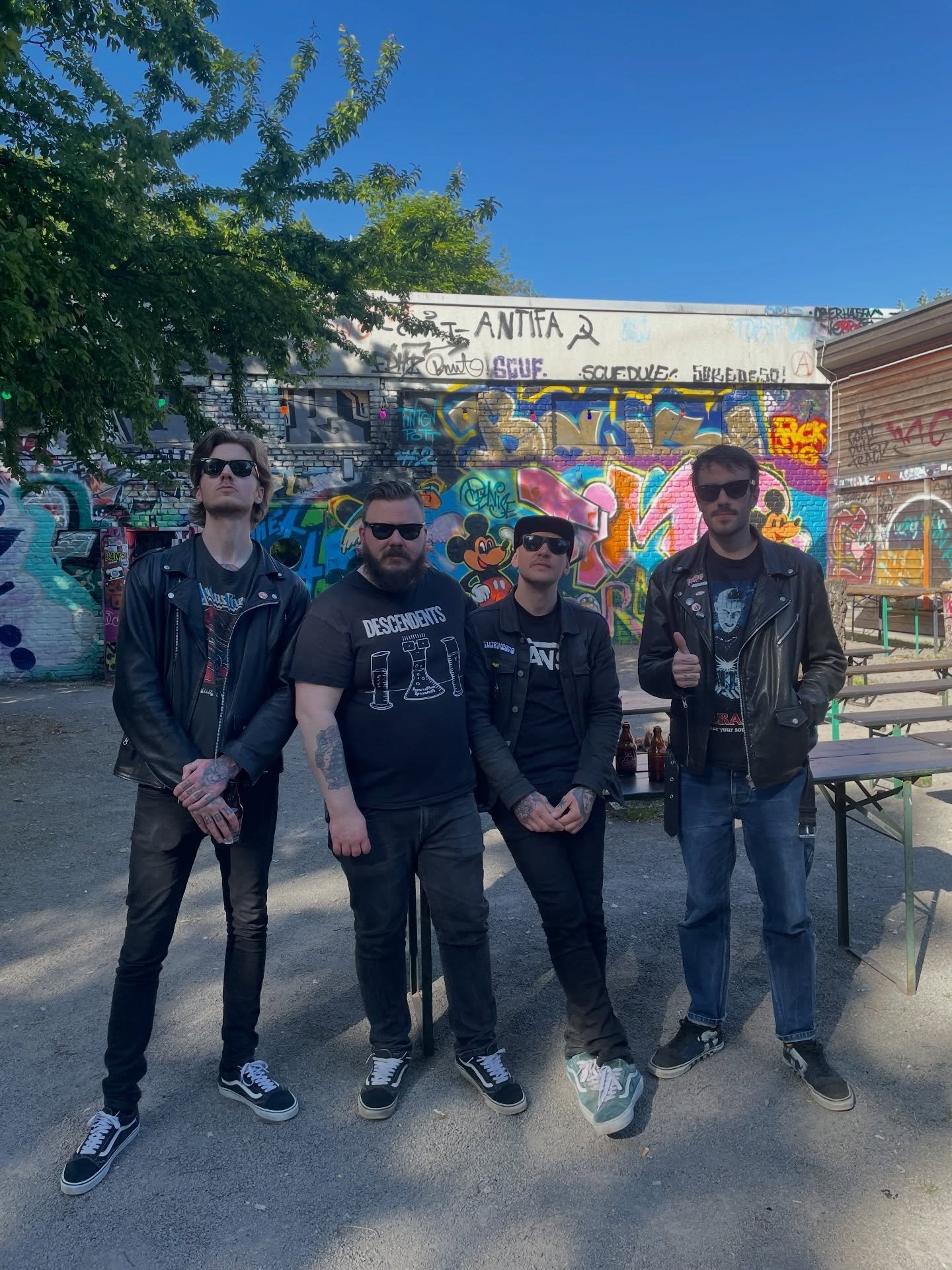 Oberhausen! Are you ready?!

@drucklufthaus is getting some serious punkrockin&rsquo; tonight, together with @triggerkidandtheendingman 🔥

Let&rsquo;s do this, see you tonight!