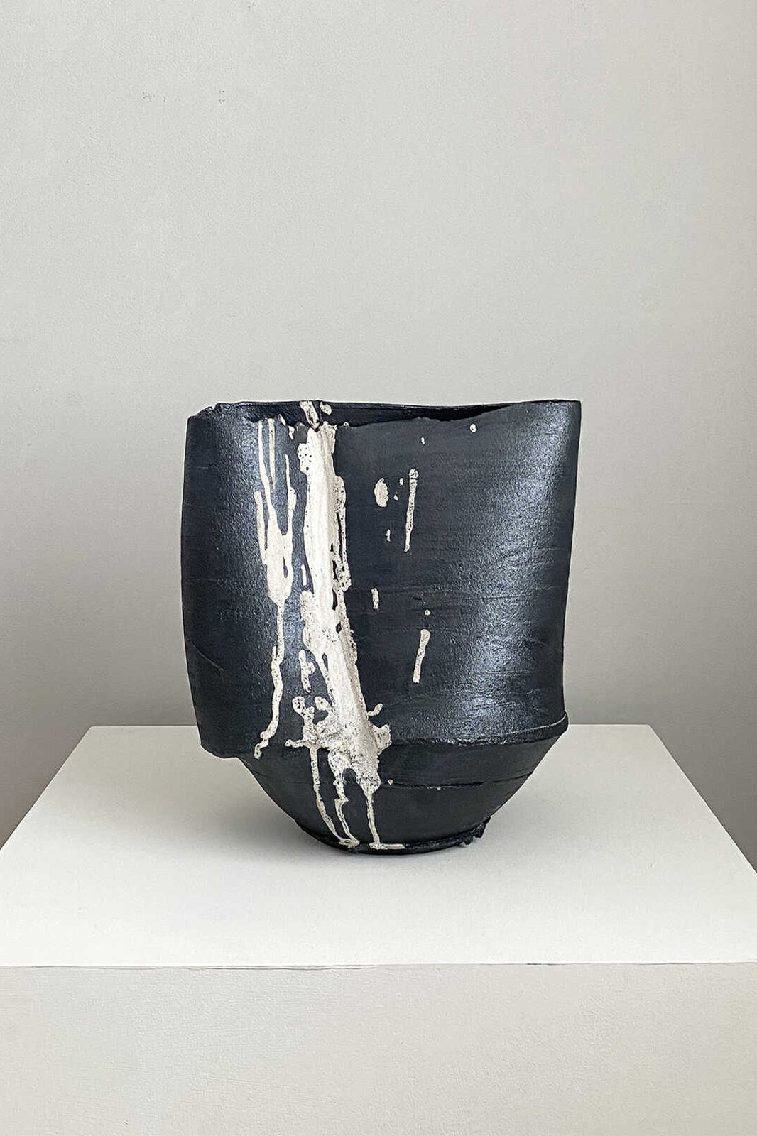 Deuce Vessel 8, 2022 - Dan Kelly