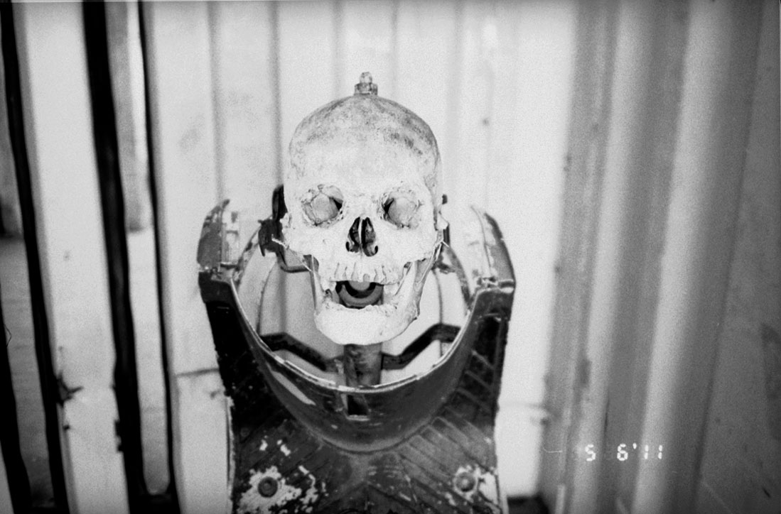 alessandro_zuek_simonetti_biennale_death_in_a_boat_02.jpg