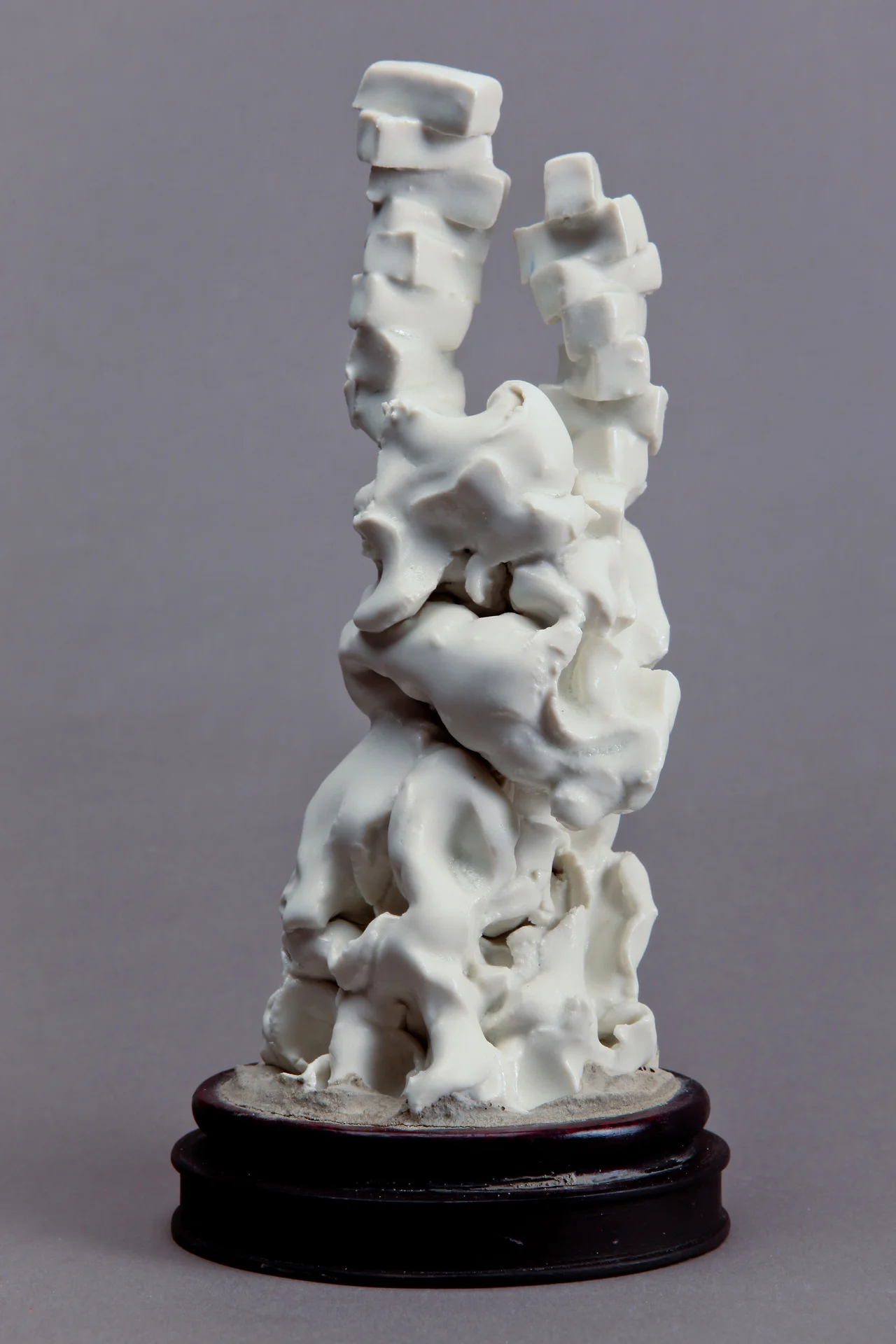 24 × 11,5 × 8,5 cm – Coll. part. B. © Jean-Sylvain Marchessou 