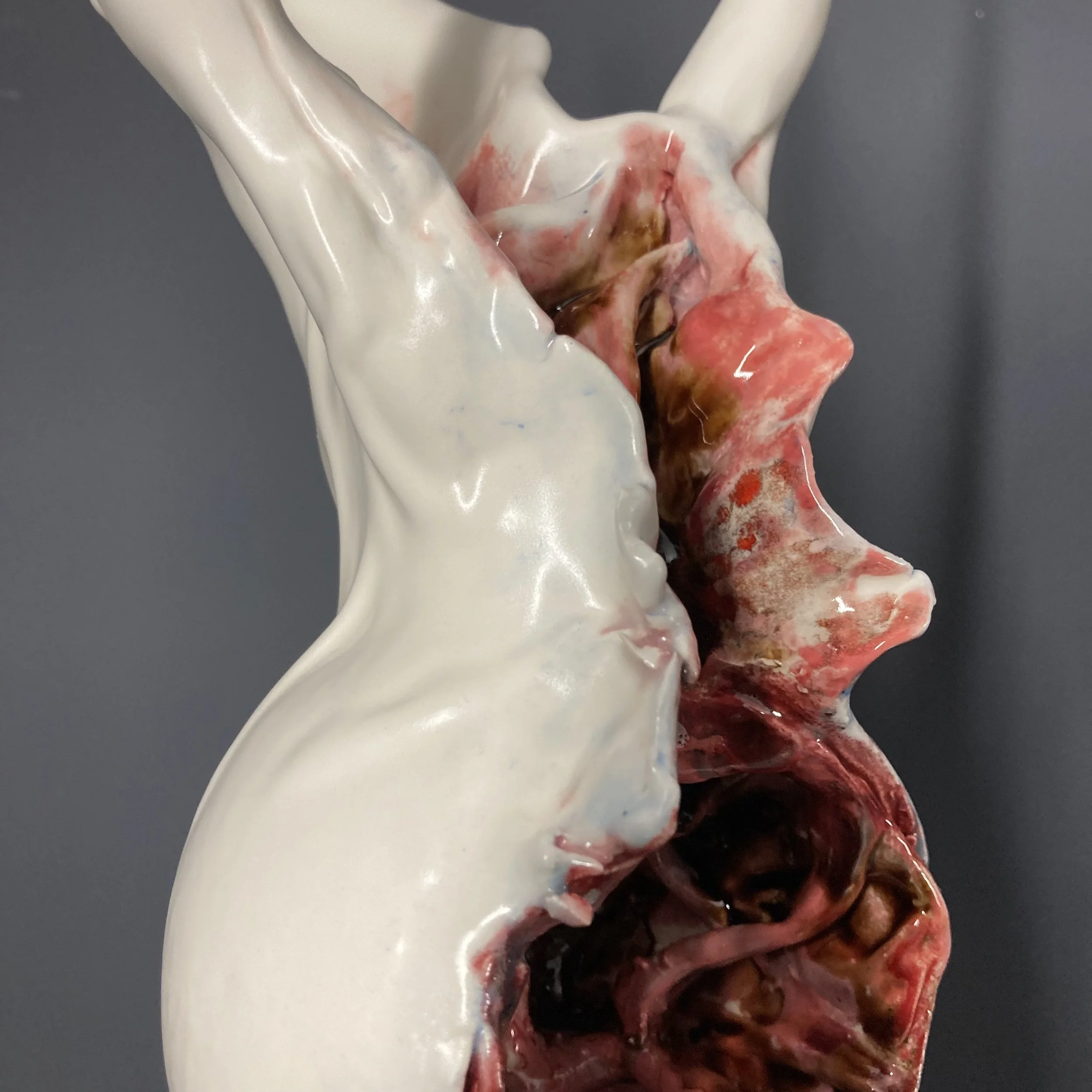 Canope I, Céramique émaillée polychrome, H: 50 cm D:12 cm