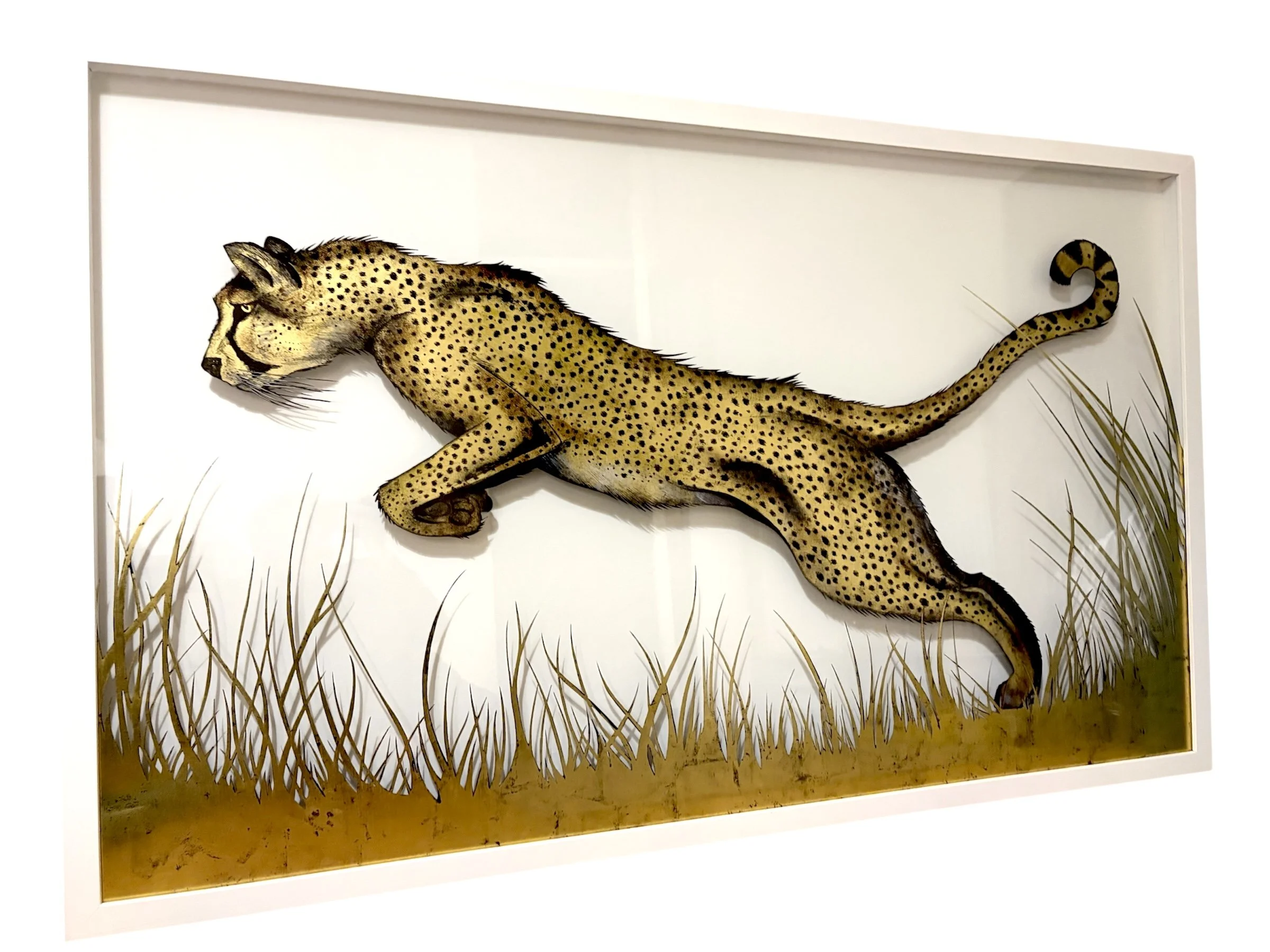 Close-up of a running cheetah in a Verre-églomisé artwork, gilded on glass