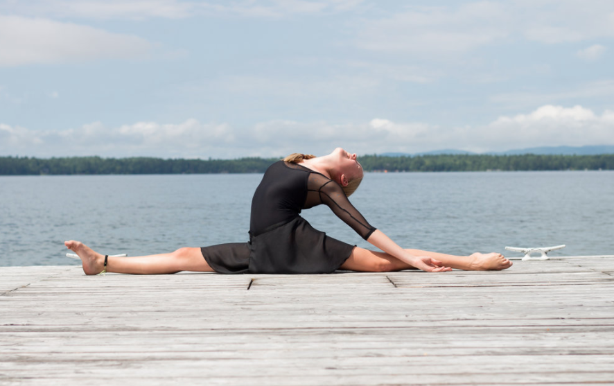 DANCING ON THE DOCKS