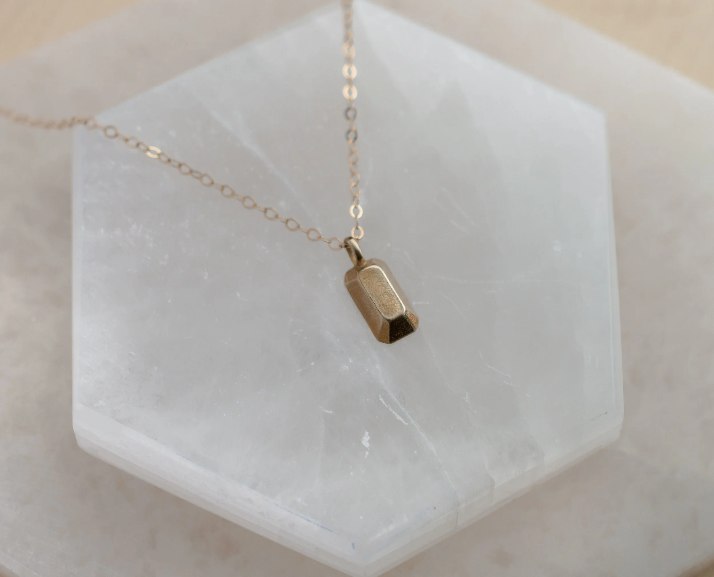 Selenite---Emerald-Cute-Necklace-bronze-side.jpg