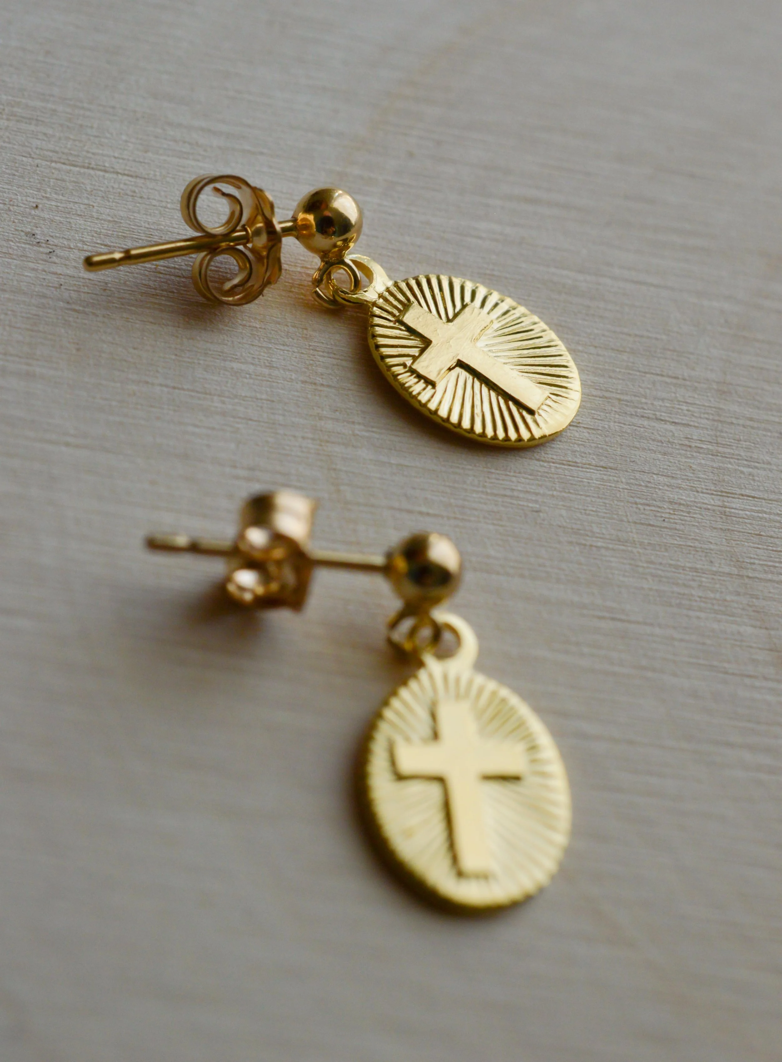 Shining Cross Post Earrings Gold 2.jpg