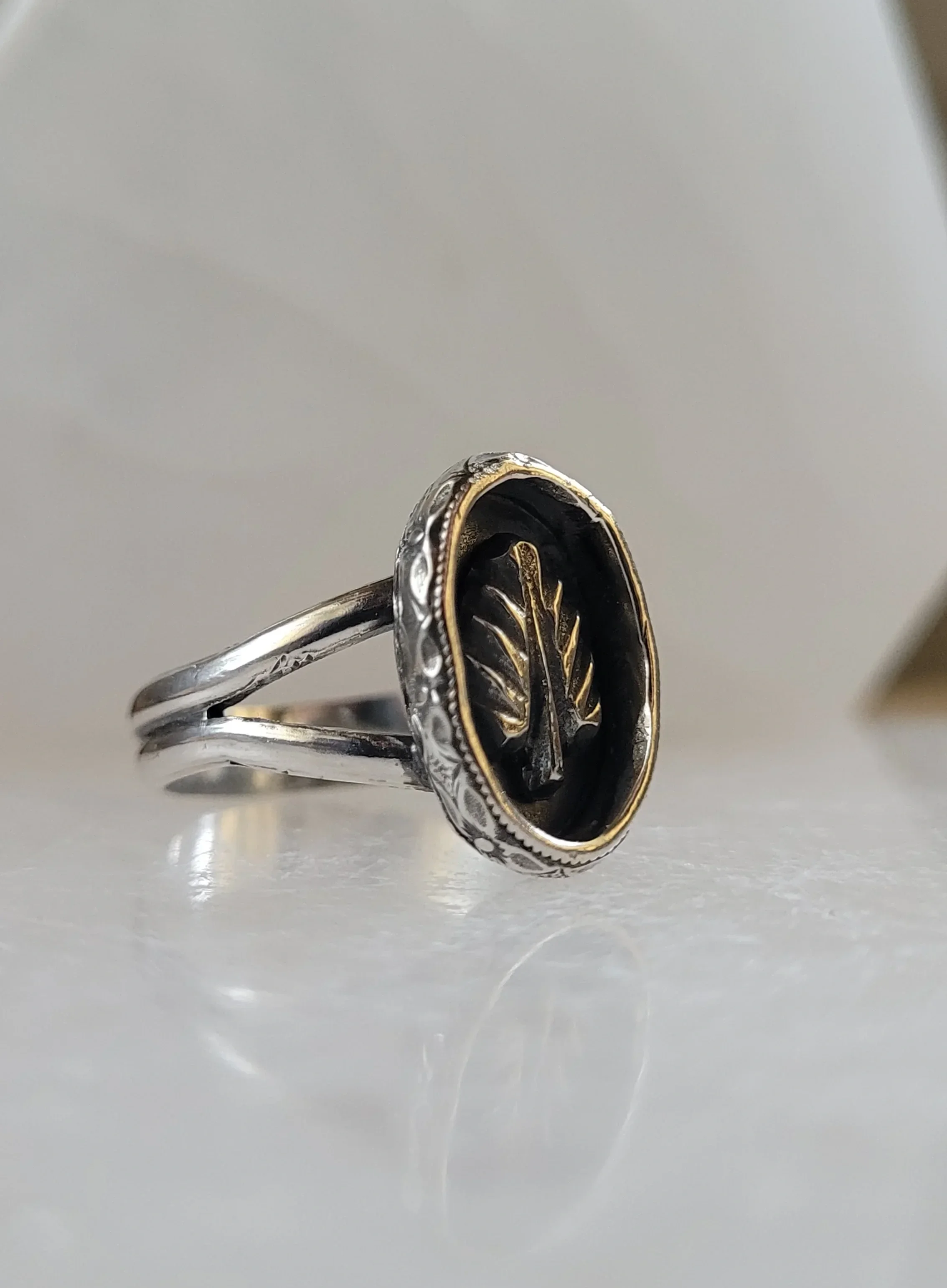 Leaf+Shadowbox+Ring+The+Silver+Tale+Sterling+Silver+Jewelry+4.webp