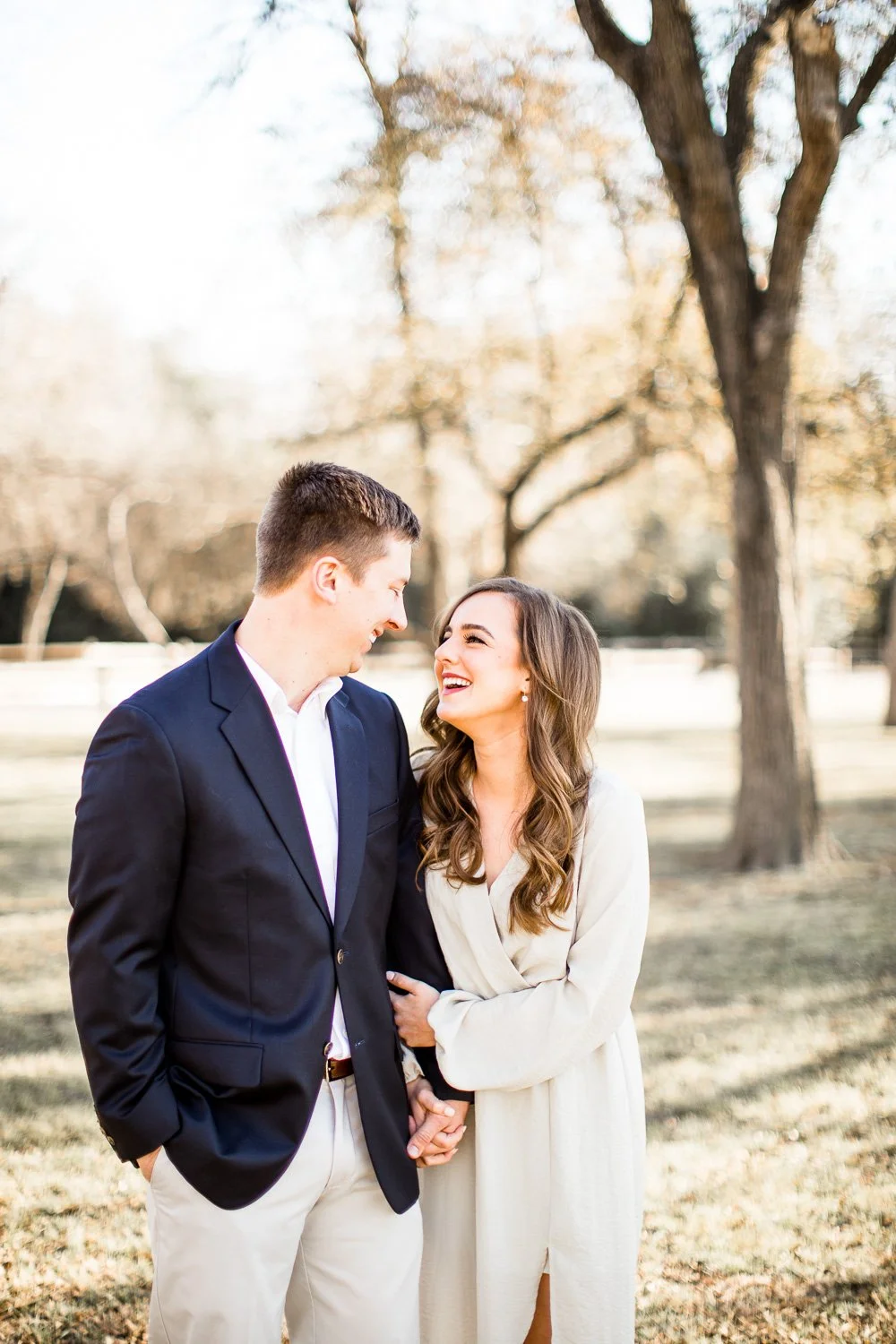 Fort-Worth-Botanic-Garden-Engagement-Photos-The-Big-and-Bright-05.jpg