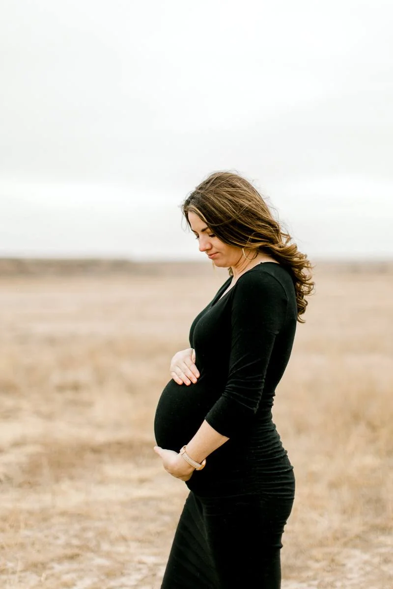 lauren-pendleton-ranch-maternity-shoot-11.jpg