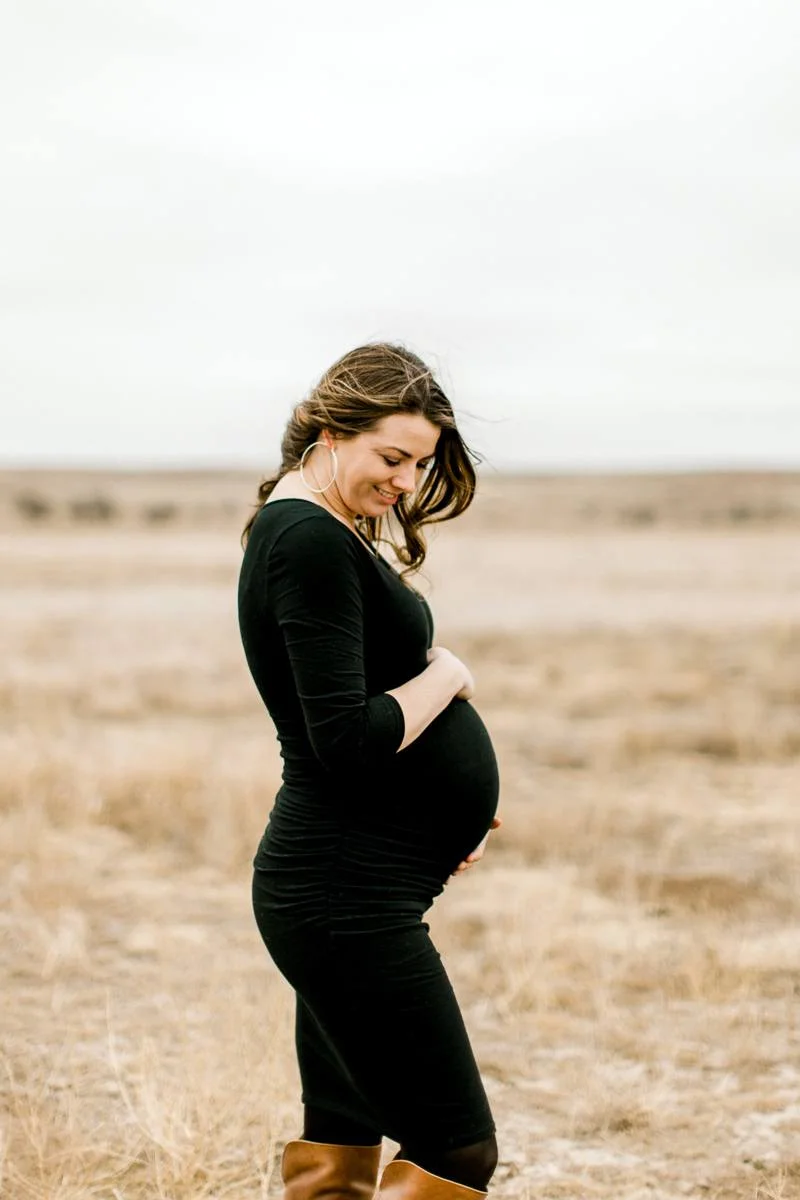 lauren-pendleton-ranch-maternity-shoot-14.jpg