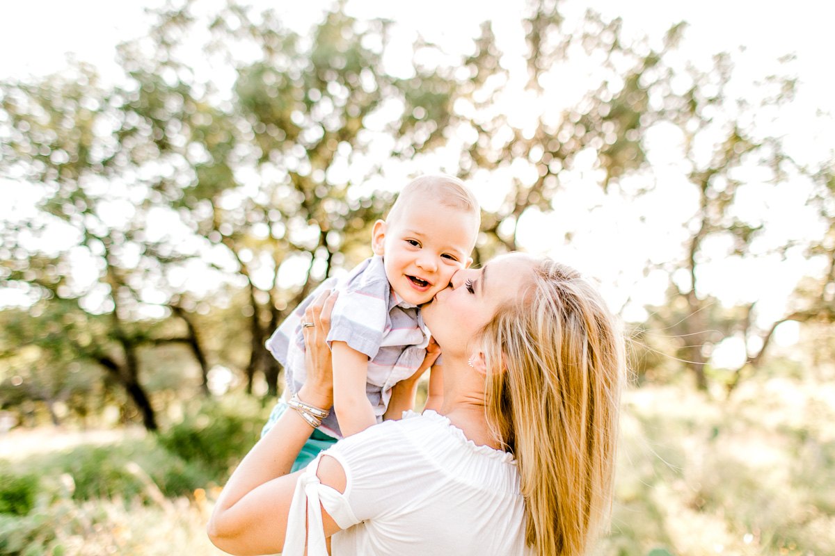 austin-family-photographer-kaitlyn-bullard-burnet-family-photos-14.jpg