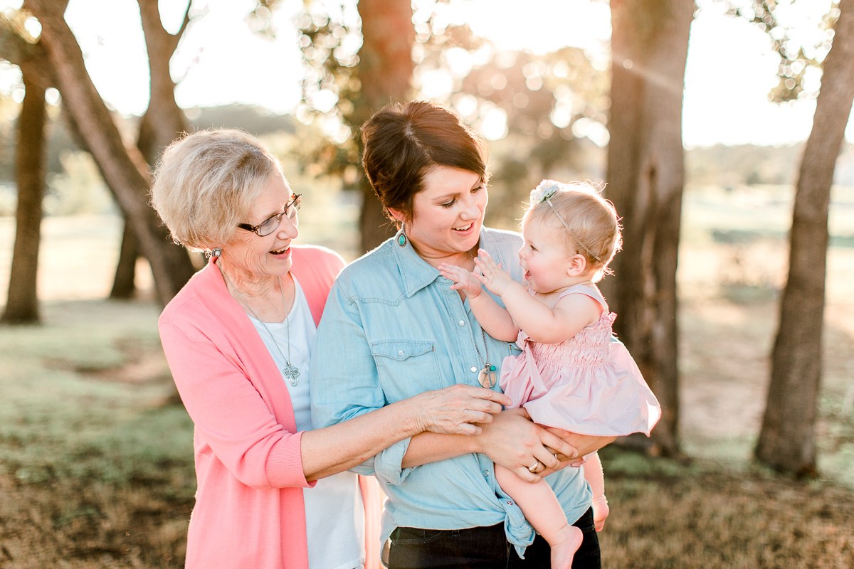 josie-one-year-dallas-family-photographer-kaitlyn-bullard-26.jpg