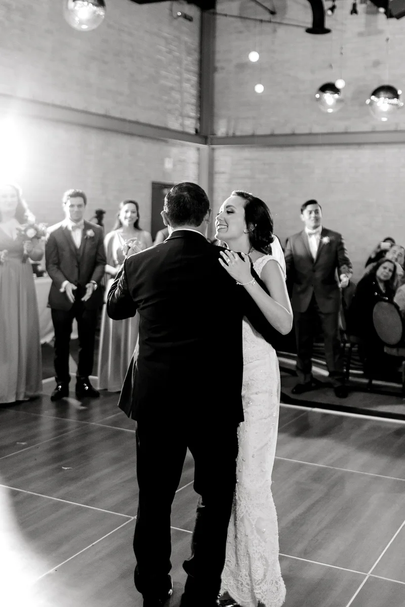 nylo-las-colinas-wedding-bety-luis-dallas-wedding-photographer-kaitlyn-bullard-72.jpg