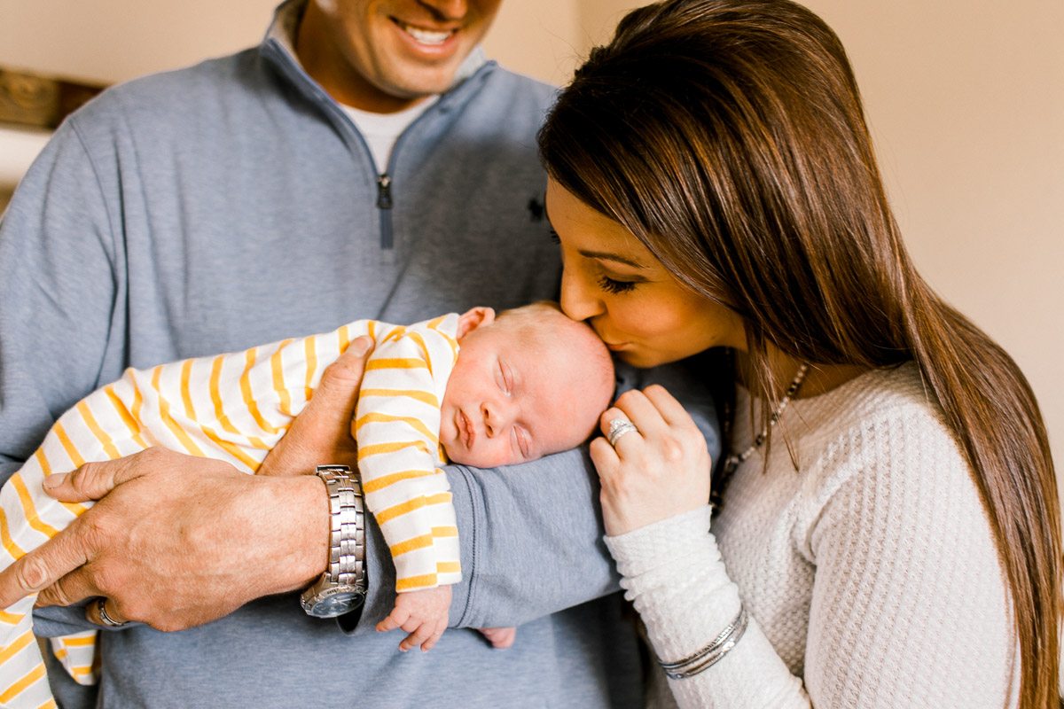 denton-newborn-photographer-brooks-lifestyle-newborn-20.jpg