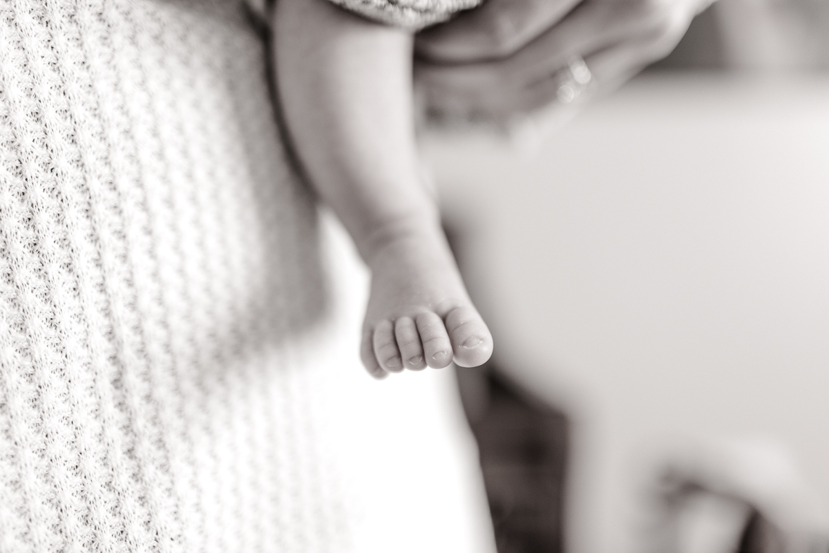 denton-newborn-photographer-brooks-lifestyle-newborn-31.jpg