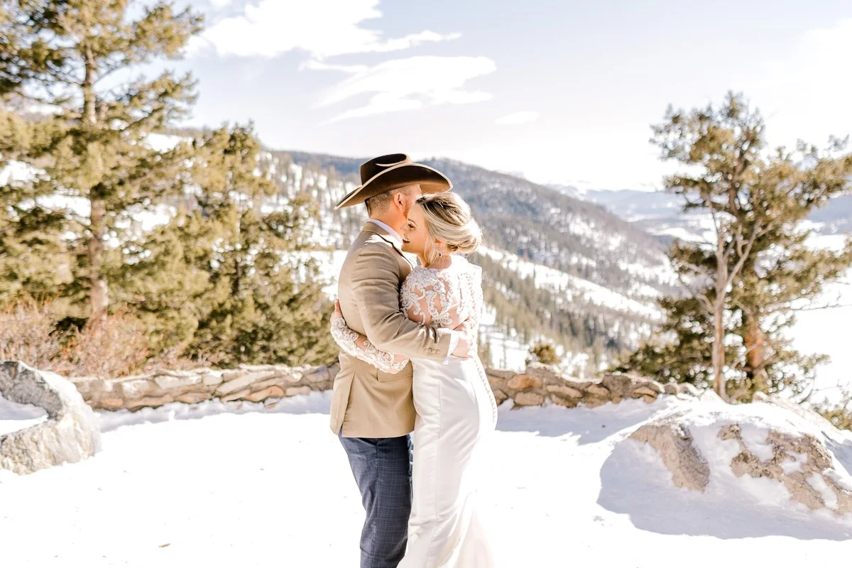 a-b-breckenridge-wedding-sapphire-point-overlook-colorado-destination-wedding-photographer-25.jpg