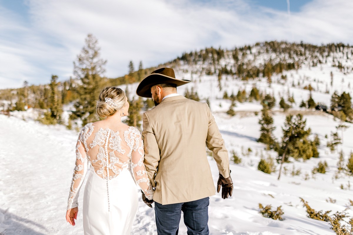 a-b-breckenridge-wedding-sapphire-point-overlook-colorado-destination-wedding-photographer-60.jpg