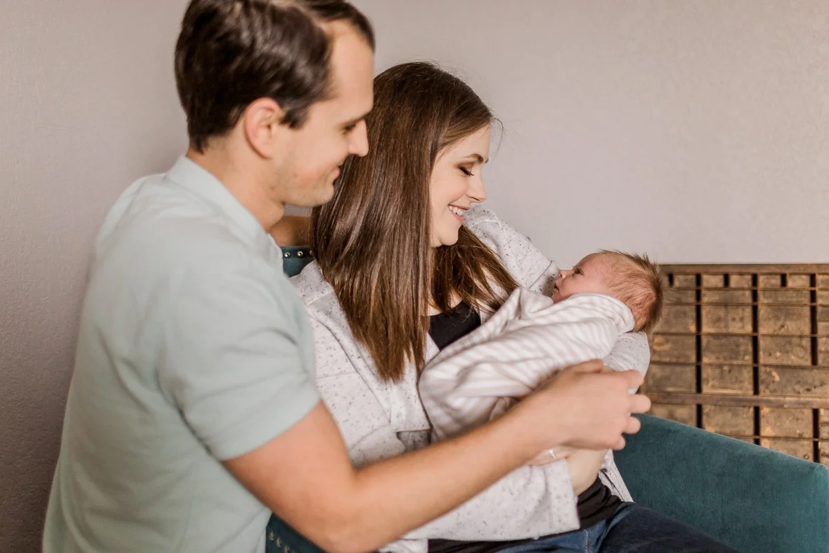 plano-newborn-photographer-lifestyle-newborn-kaitlyn-bullard-10.jpg