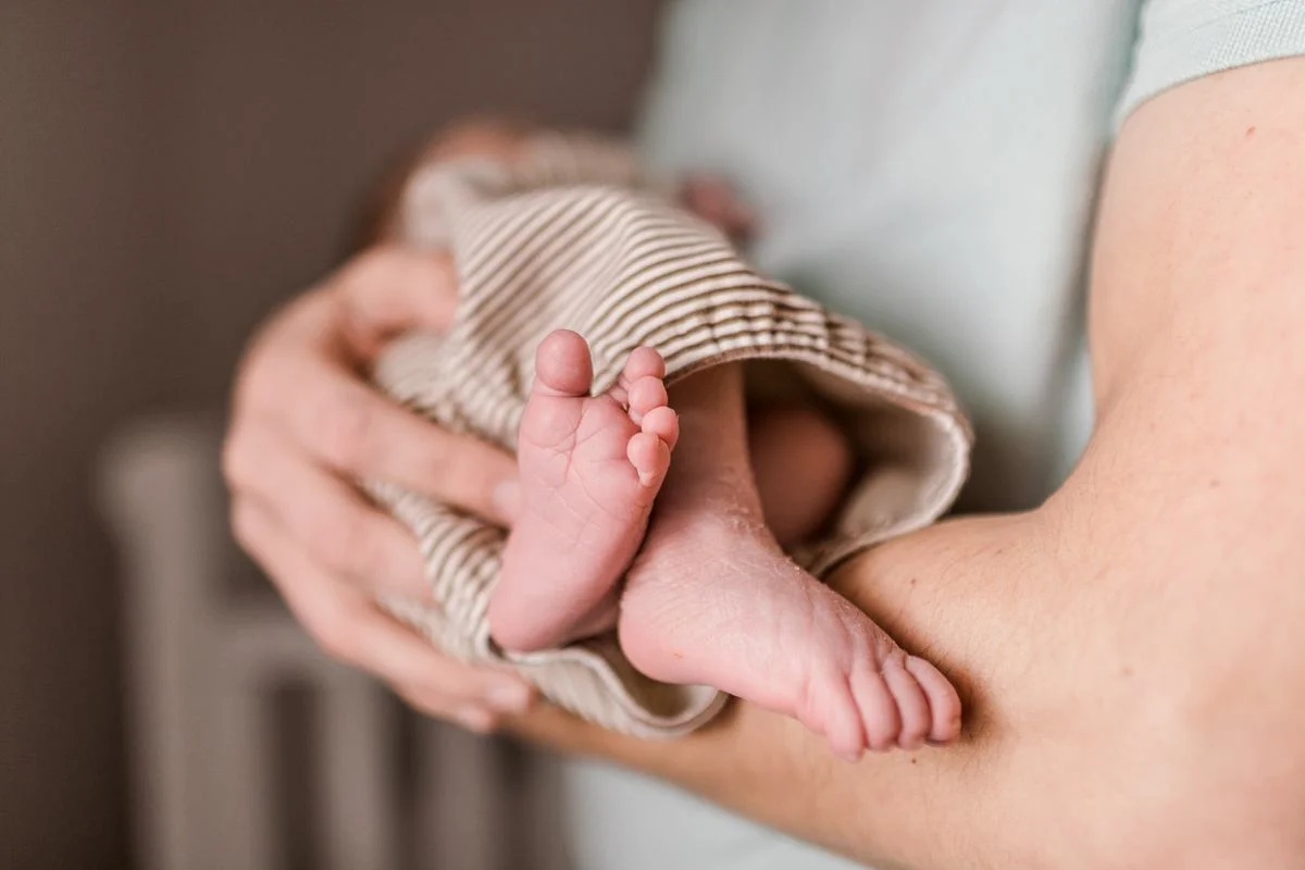 plano-newborn-photographer-lifestyle-newborn-kaitlyn-bullard-11.jpg