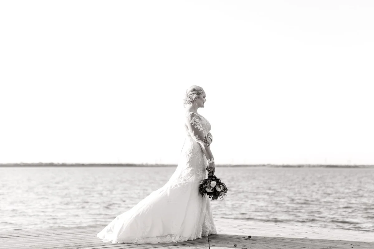 casidy-bridals-tradinghouse-lake-waco-wedding-photographer-kaitlyn-bullard-19.jpg