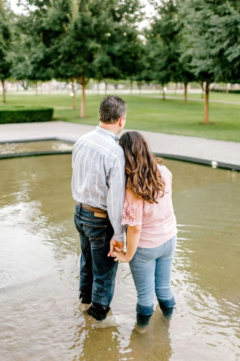 kassandra-lindsay-kimbell-art-museum-engagement-session-31.jpg