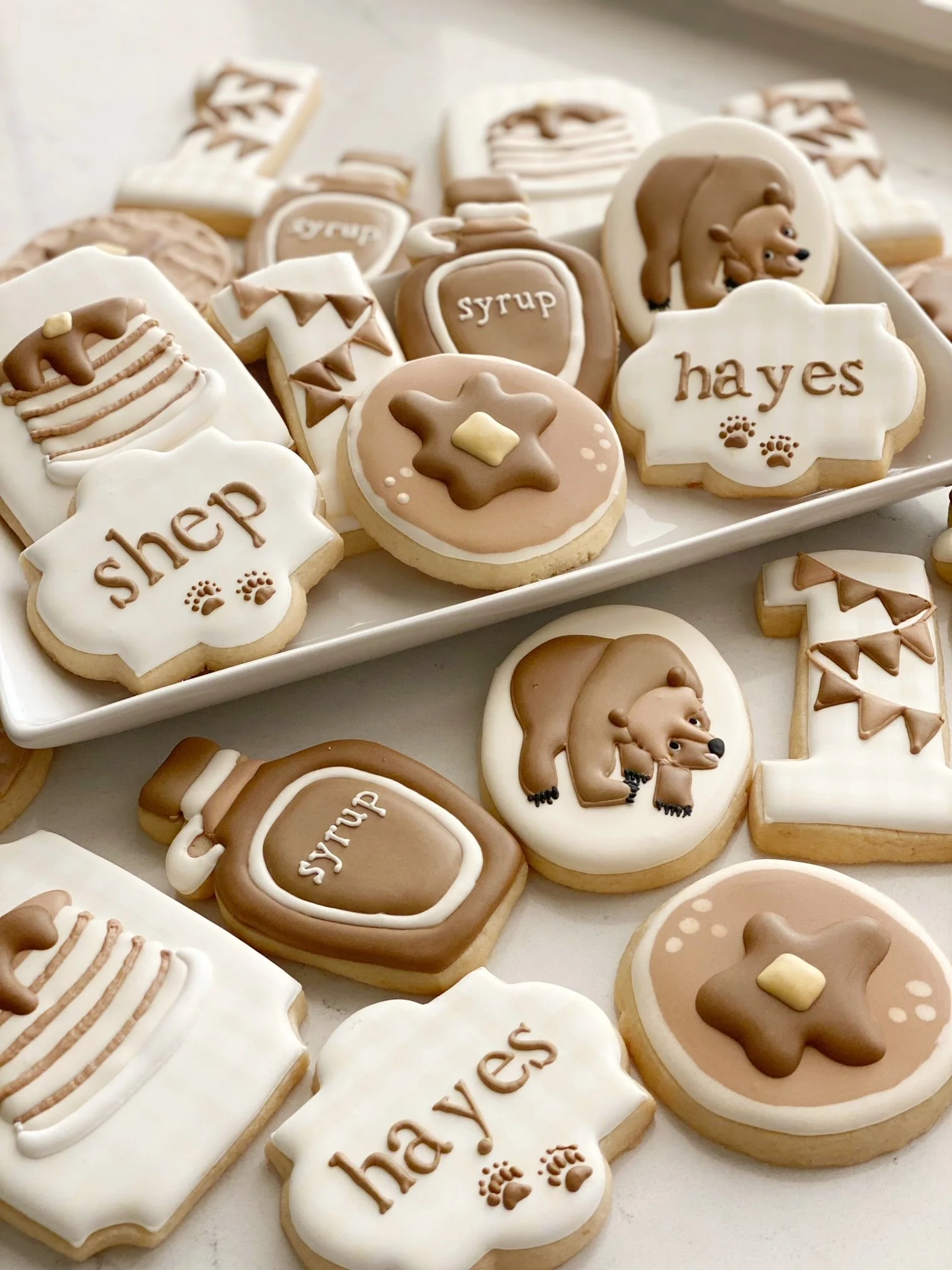 Brunch with the Brother Bears | Brown Bear Themed First Birthday Party