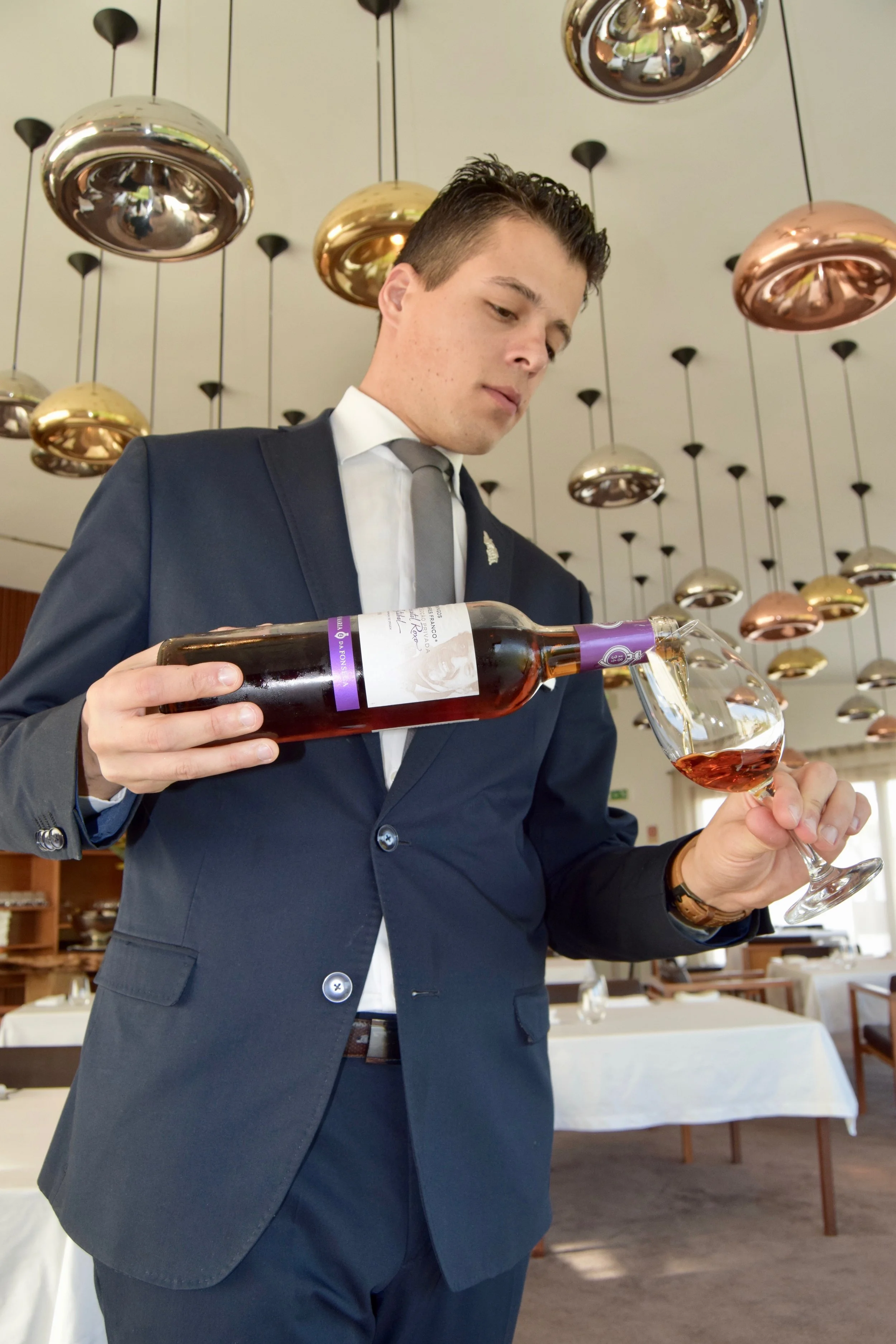 sommelier gonçalo mendes of l'and vineyards resort 