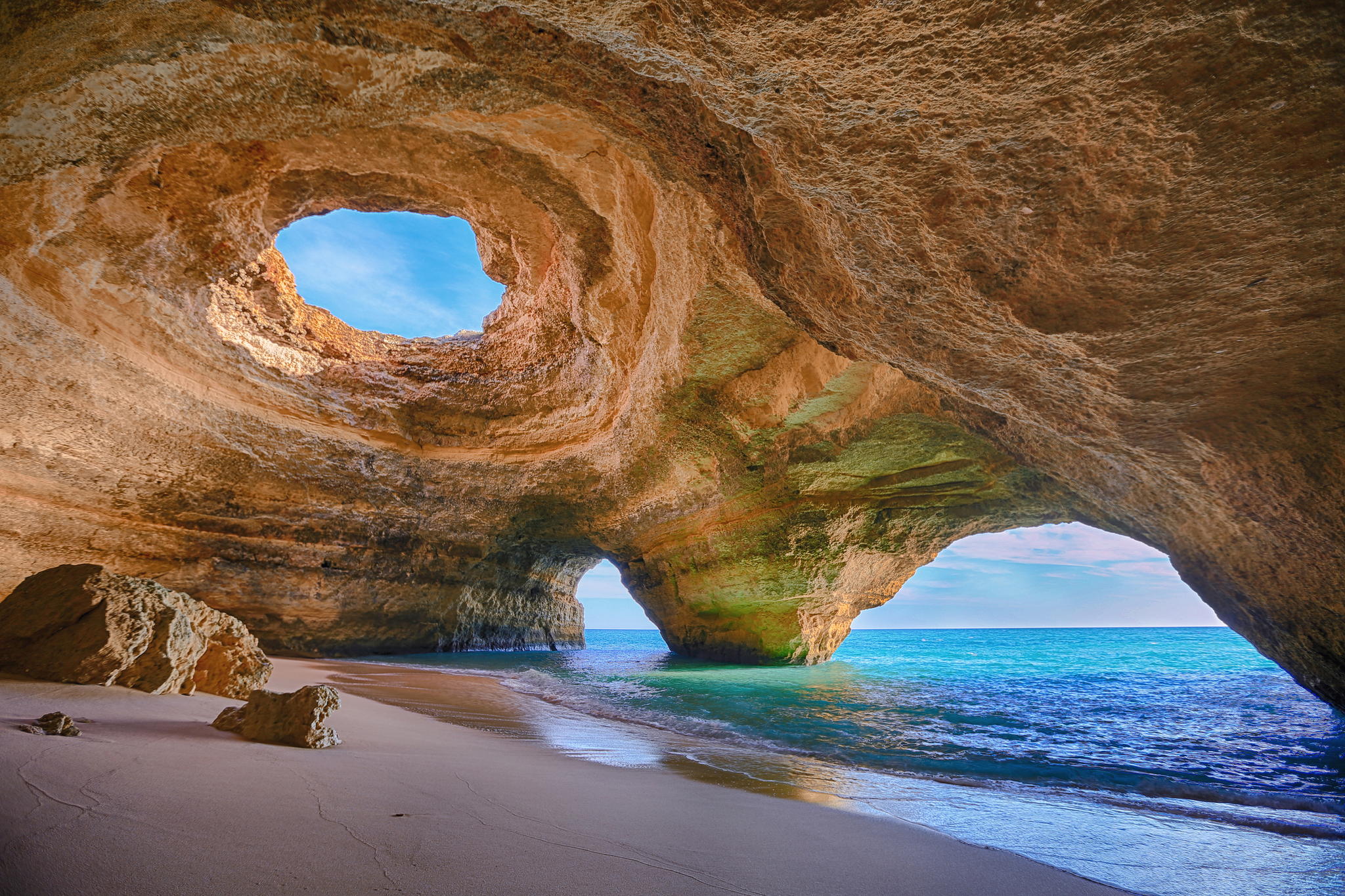 Benagil_Cave_Algarve.jpg