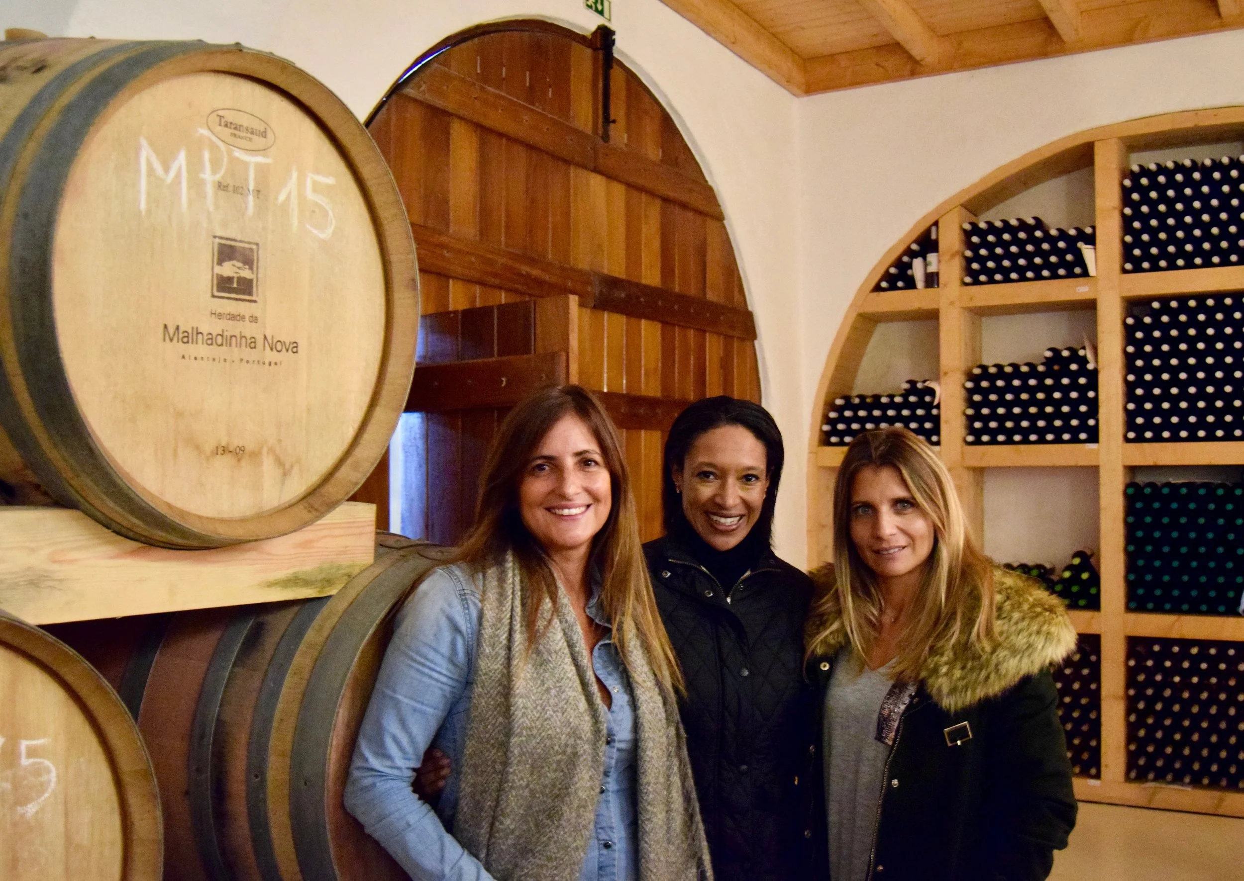 Sheree Mitchell con Rita Soares (izquierda) y Su cunada (derecha). Foto cortesia de immersa global