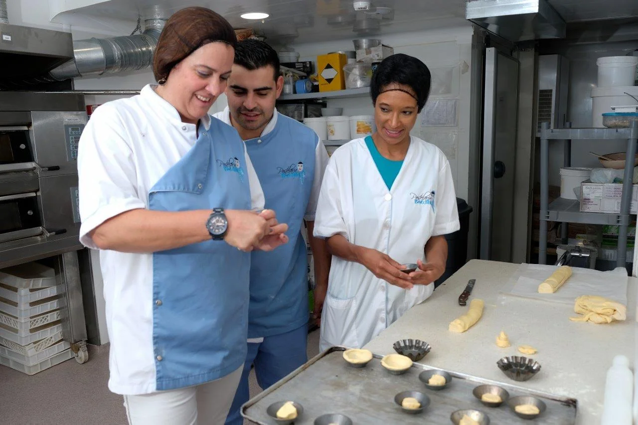 Ana Nogueira (L), Sheree M. Mitchell (C) with Chef João Batalha (R). Pastelaria Batalha Pasteis de Nata Workshop, Lisbon, Portugal. Photographer: Paulo Petronilho