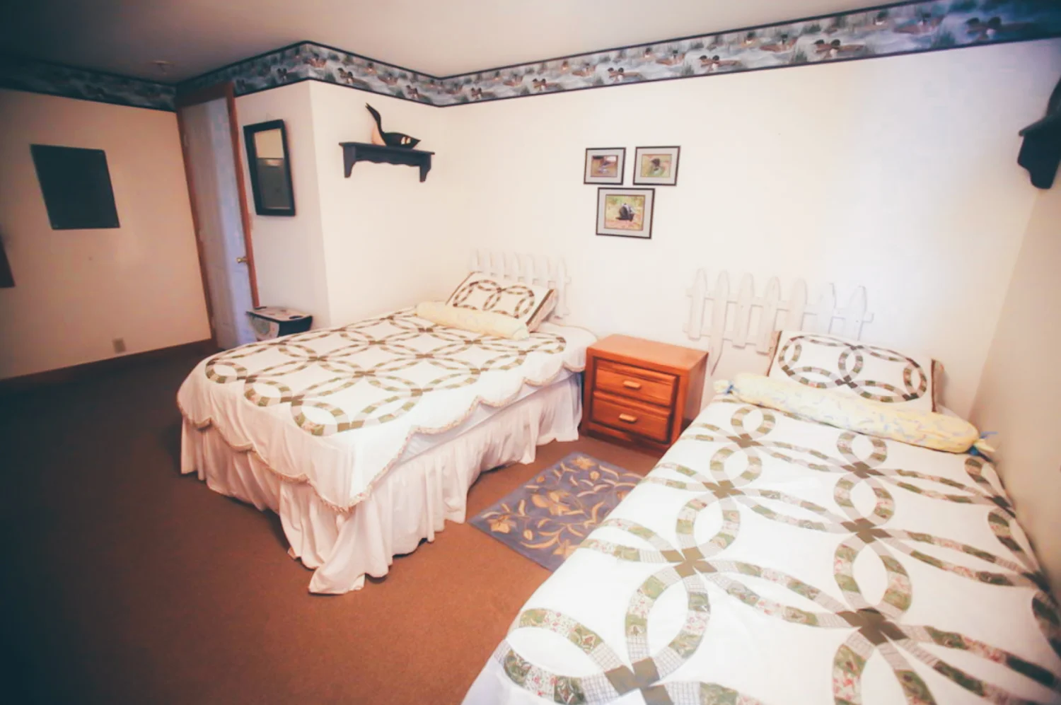 Island View Gallery — Huletts Landing Marina