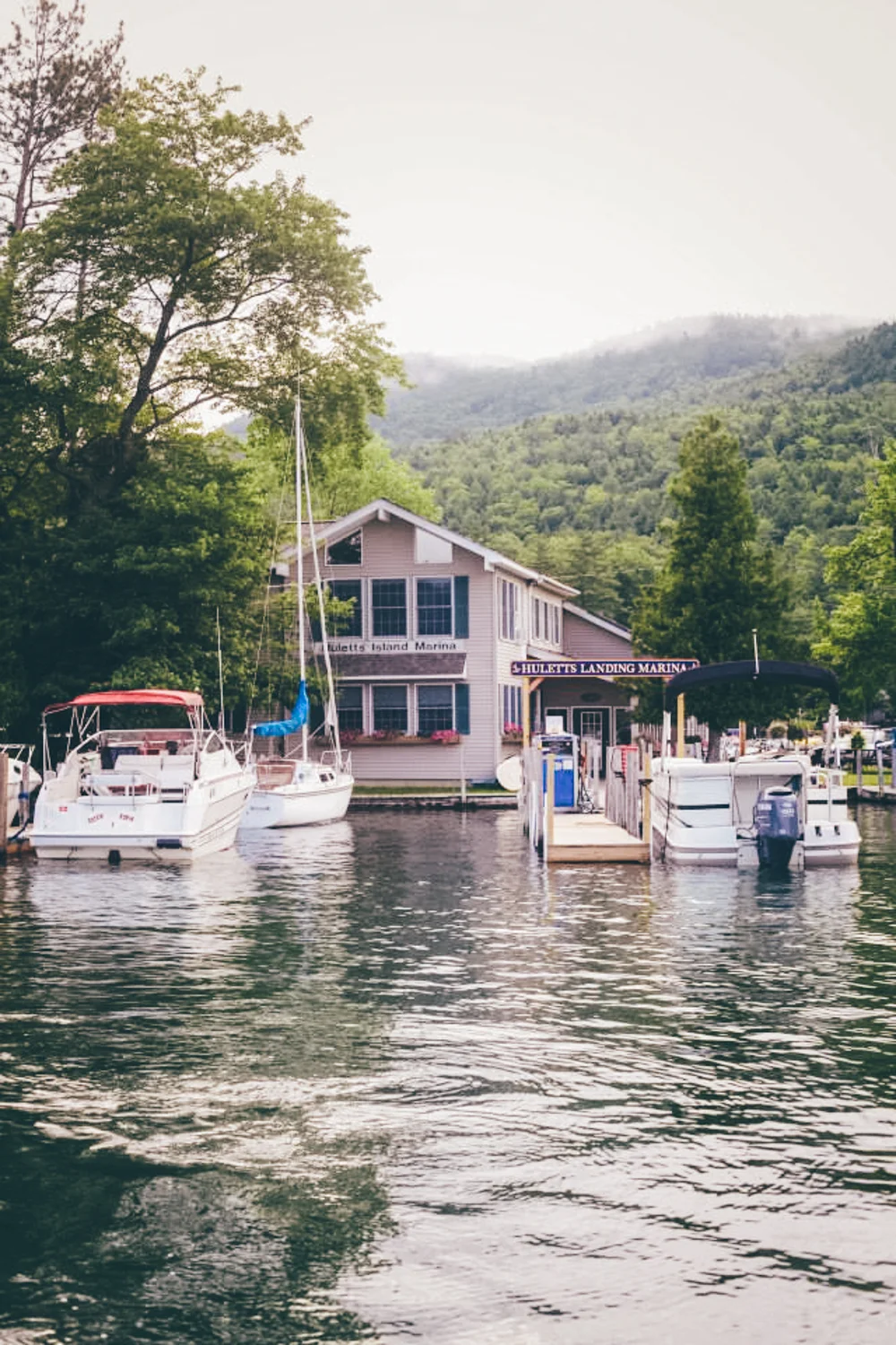 Huletts Landing Marina