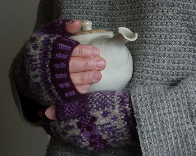 November Mitts by Outi Kater