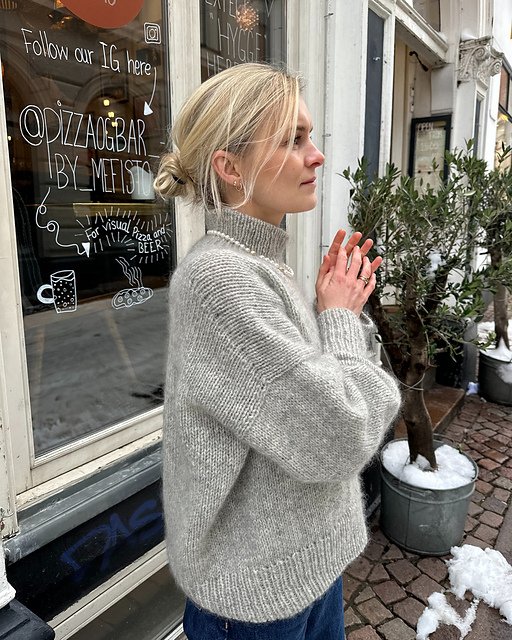 weekend_sweater_hildesvag23_medium2.jpg