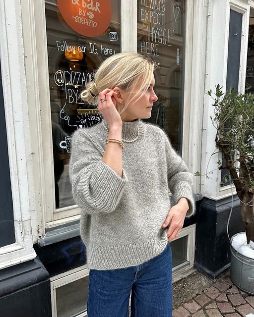weekend_sweater_hildesvag18_medium2.jpg