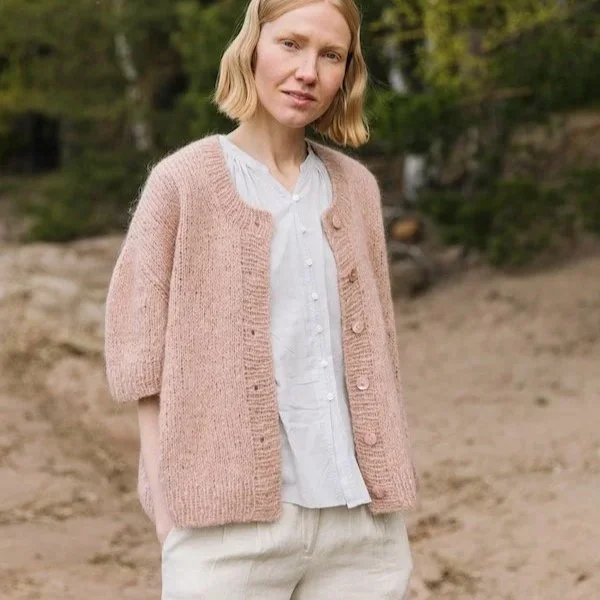 VeeraV%C3%A4lim%C3%A4ki_DreamKnits_Ruth-1.jpg