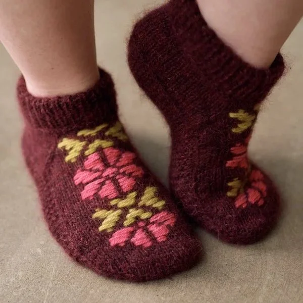 Aleks+Byrd+P%C3%A4tid+Slippers.jpg