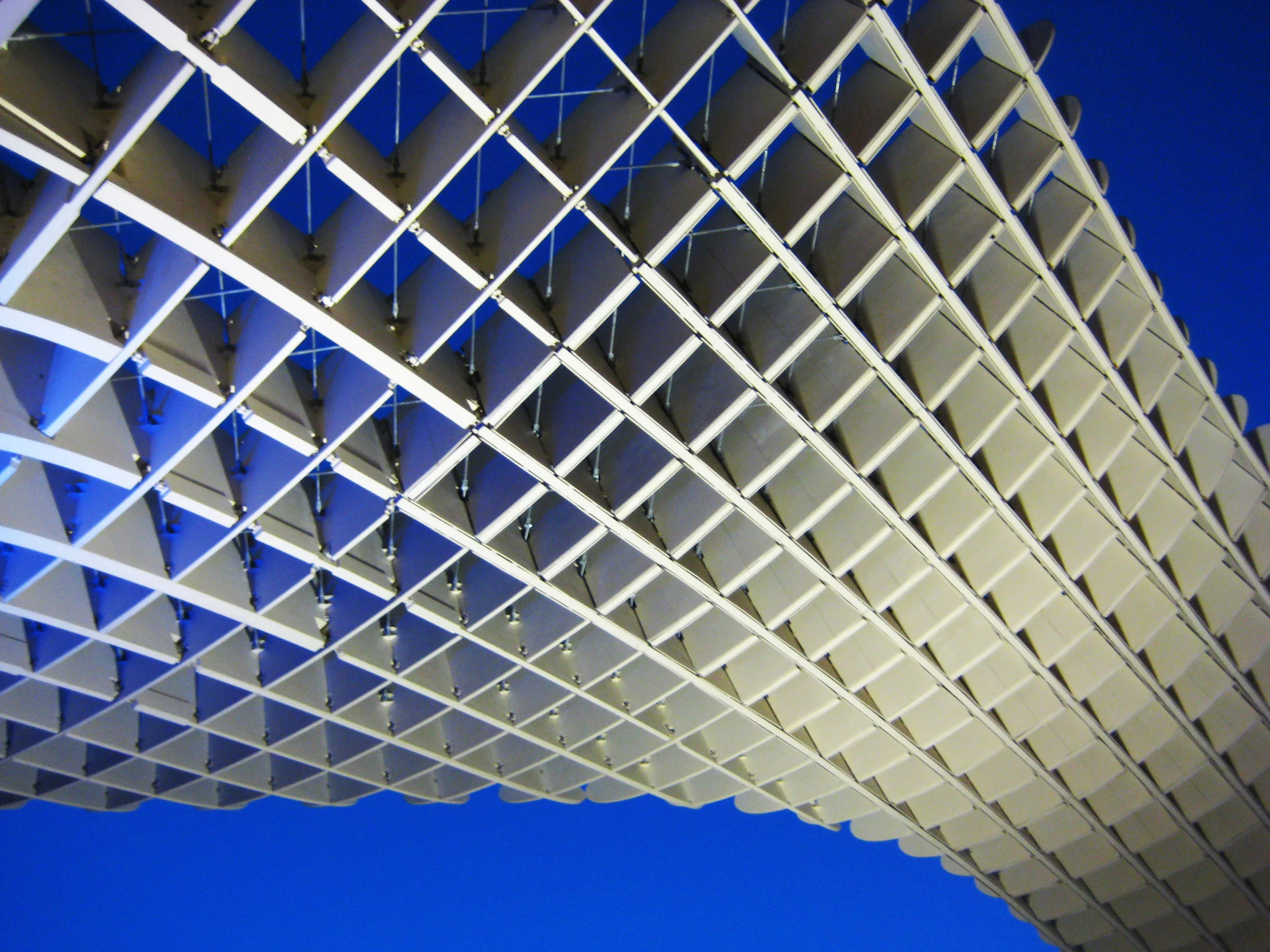 Sol Parasol, Sevilla