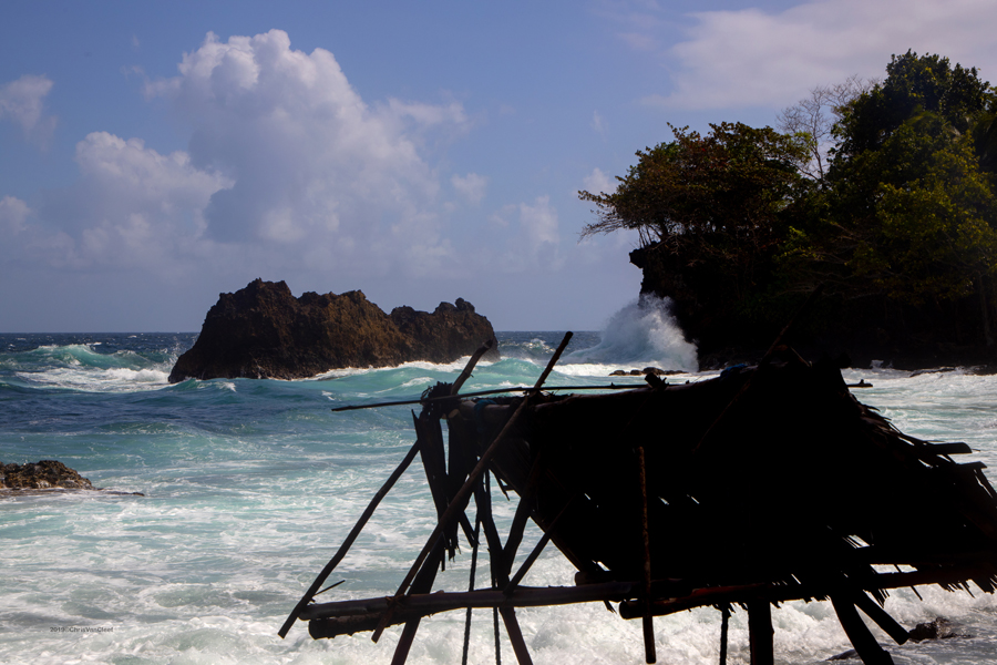 Pantai Pintu Kota, Ambon