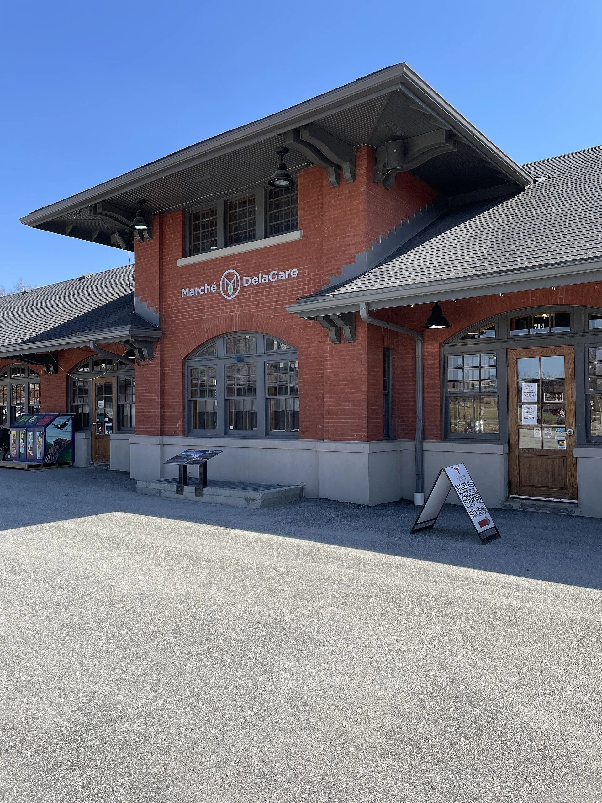 The brick station building of the Marché de la Gare in Sherbrooke.