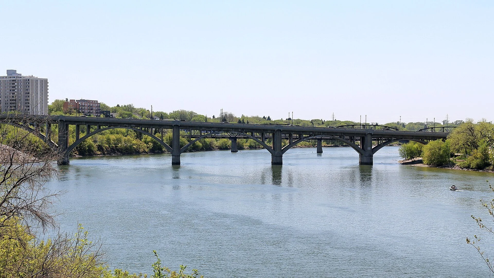 The Broadway Bridge over the South Saskatchewan River in Saskatoon.