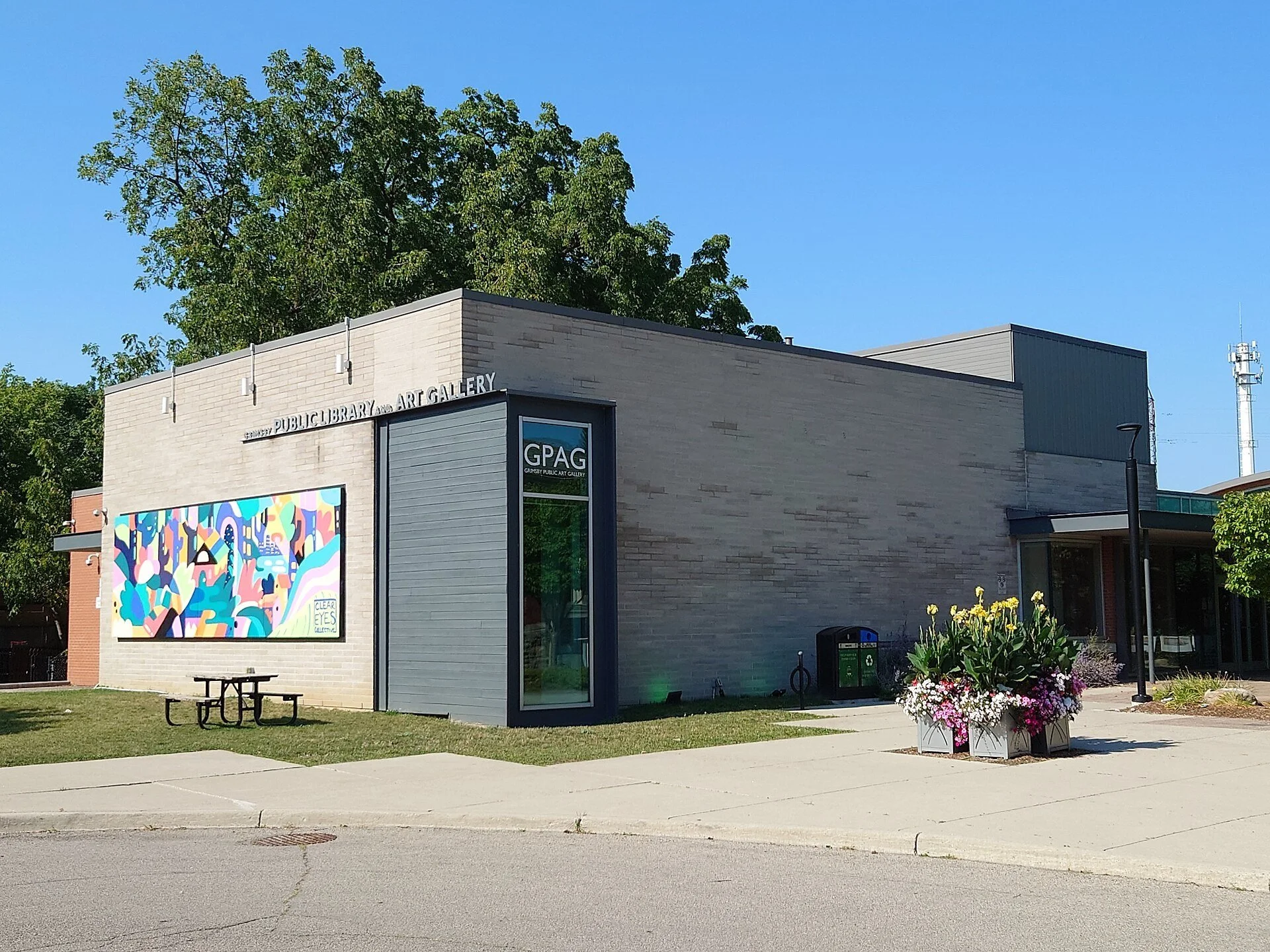 The Grimsby Public Art Gallery building on Carnegie Lane.