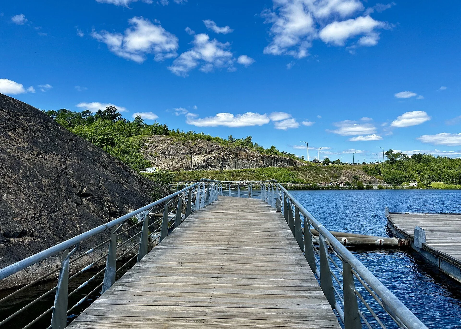 The Jim Gordon Boardwalk along Ramsey Lake in Bell Park, Sudbury.