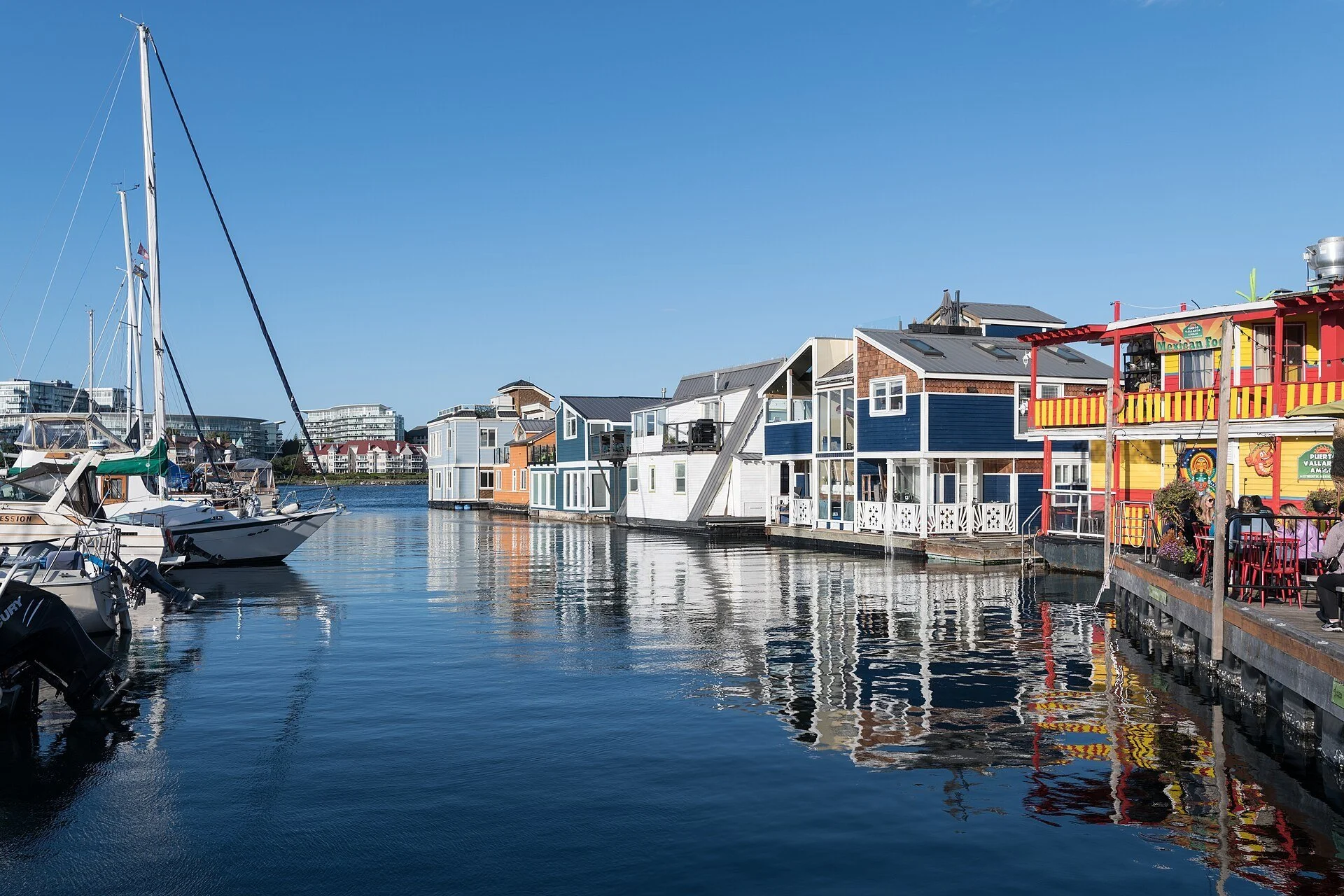 Floating homes and boats at Fisherman's Wharf in Victoria.