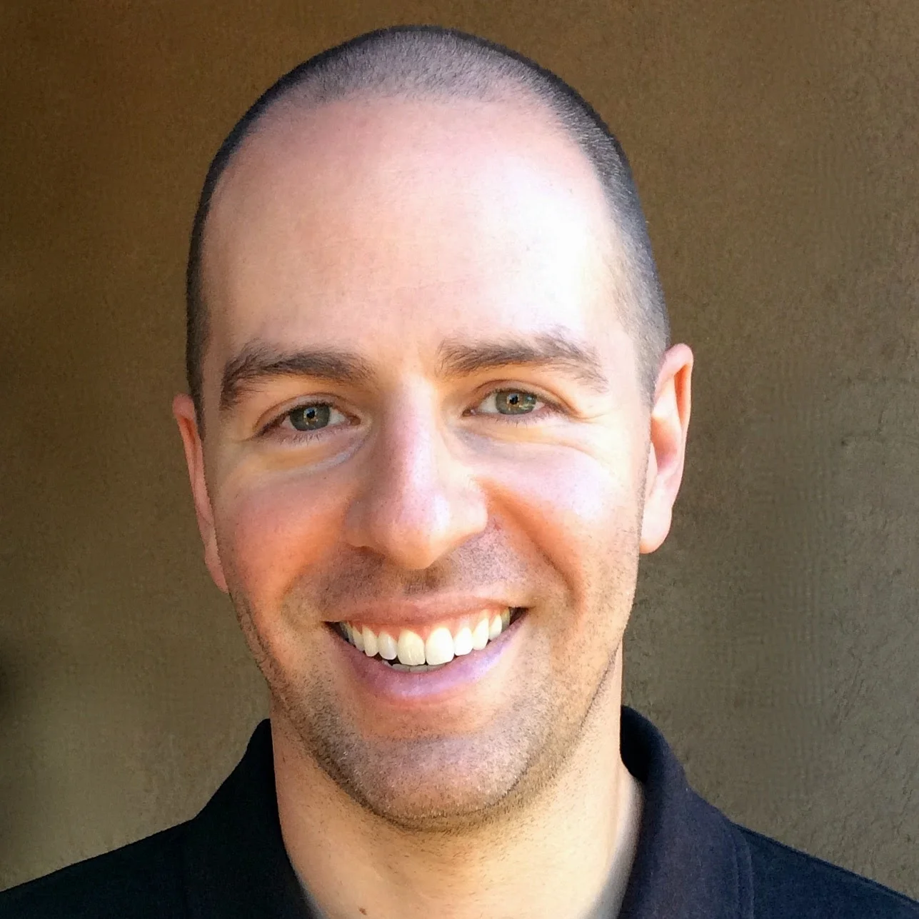 Ben Taxy Headshot 2015-1.jpg