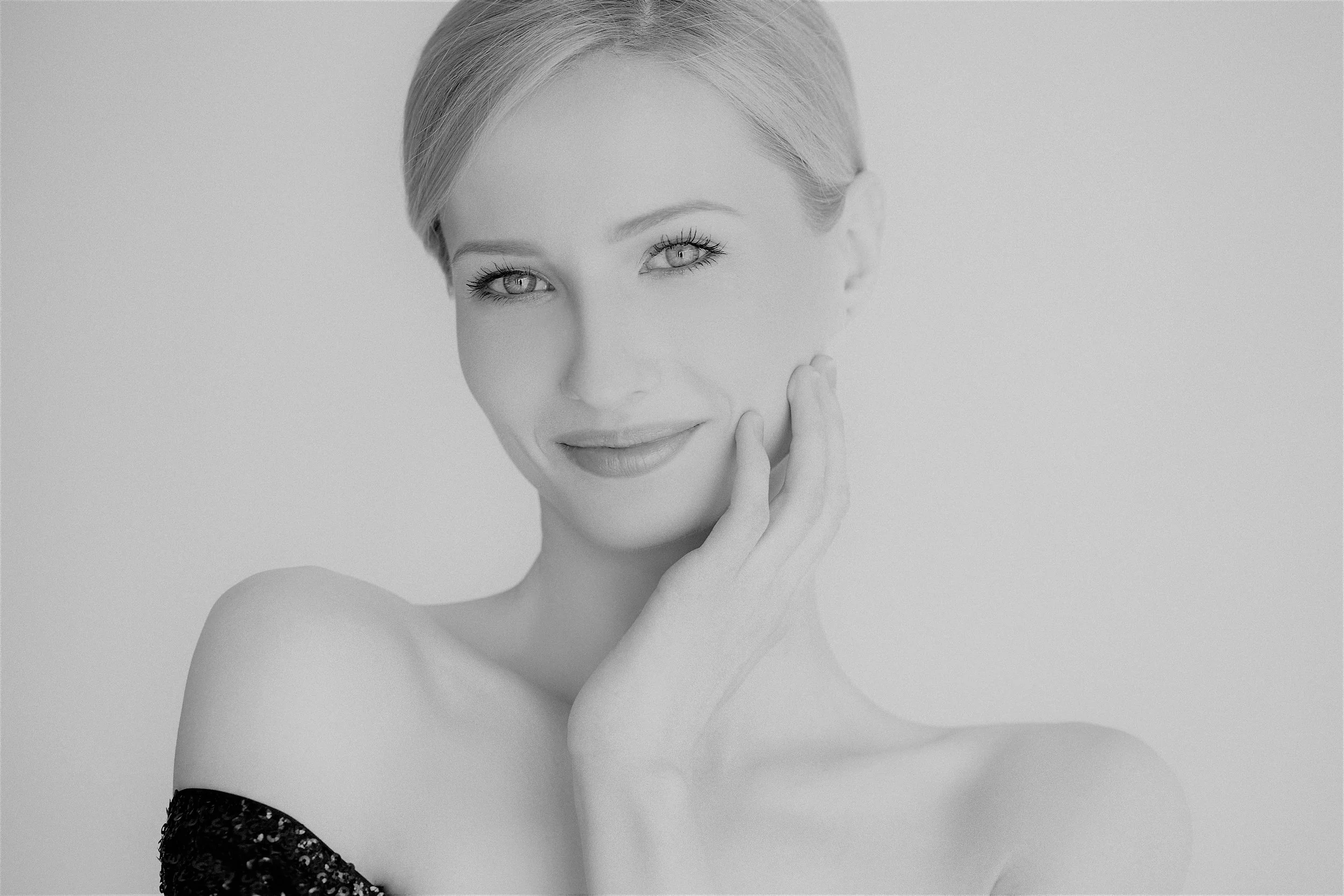 Beauty Image 1 Dr Chad Glazer Website Secret RF.jpg