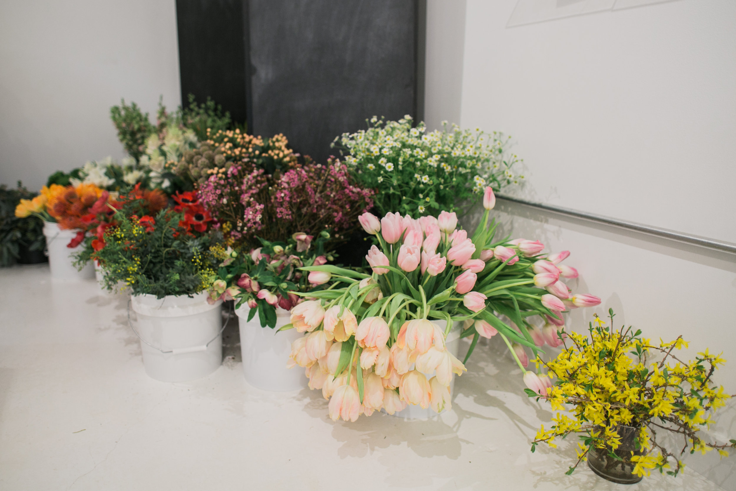 ©AlexisJuneWeddings_GalentinesFloralWorkshop-25.jpg